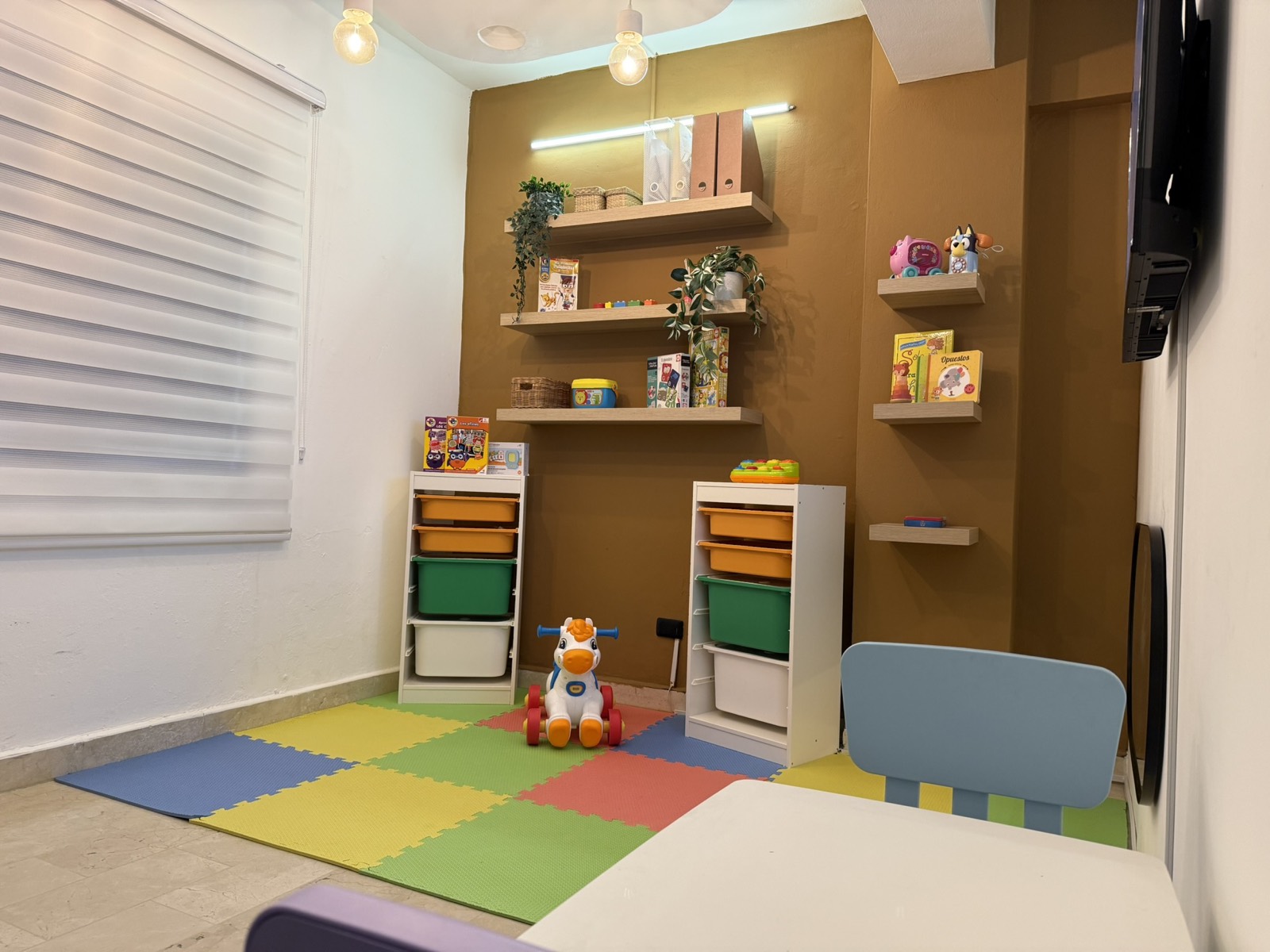Rincón de actividades y libros